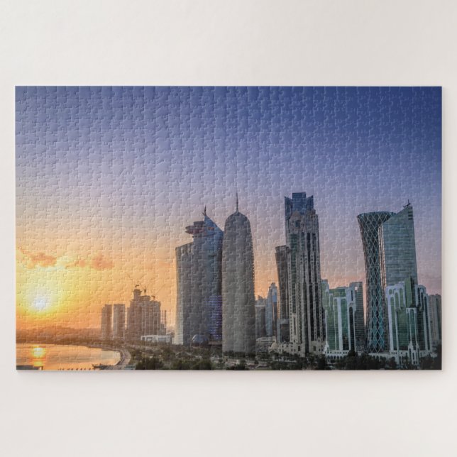 Puzzle Puesta del sol sobre la ciudad de Doha, Qatar (Horizontal)
