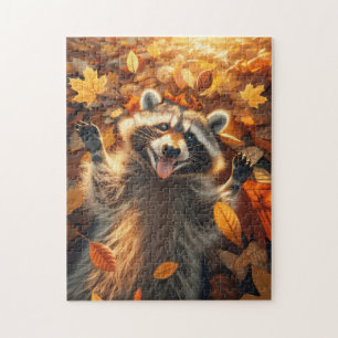 Puzzle Raccoon jugando en las hojas de otoño