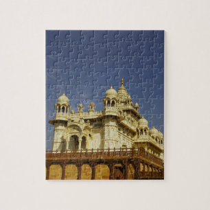 Puzzle Rajasthan, India Una mujer de pie en un antiguo