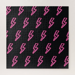 Puzzle Relámpago Neon Pink: fondo oscuro.