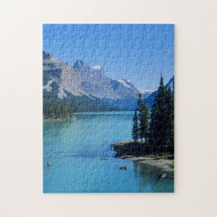 Puzzle Remo en kayak en el lago Maligne en Spirit Island