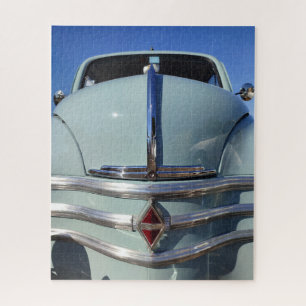 Puzzle Renaul* 4CV, coche francés vintage.