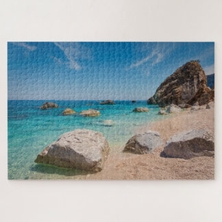 Puzzle Rocas en la playa de Cala Mariolu en Cerdeña, Ital