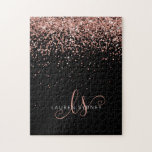 Puzzle Rosa Oro Rubor Purpurina rosa Glam Monograma Nombr<br><div class="desc">Glam Rosa Purpurina Oro Elegante Rompecabezas Monograma. Personalice fácilmente este diseño de rompecabezas de moda de moda con un elegante purpurina brillante de oro rosa sobre un fondo negro. El diseño incluye su monograma manuscrito con remolques de bonito y su nombre.</div>