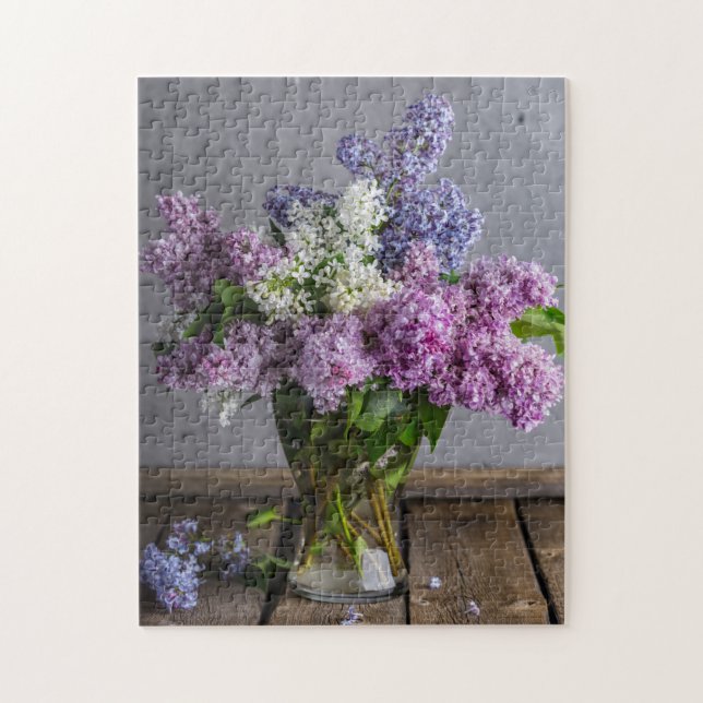 Puzzle Rústico Bouquet De Floral De Lilac En Vasa De Vidr (Vertical)