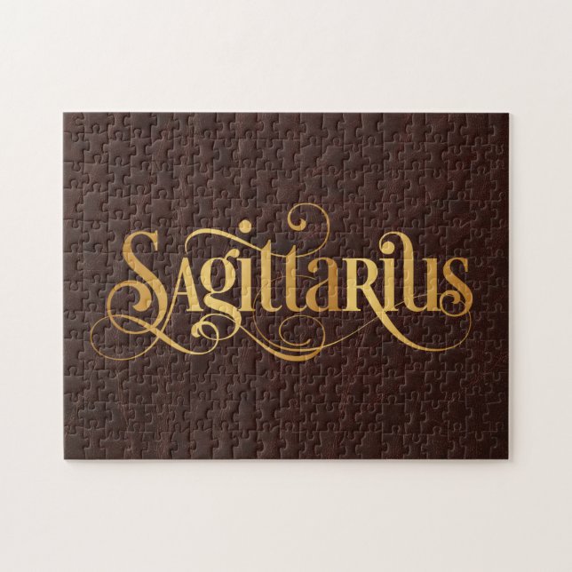Puzzle Sagittarius Swirly Script Gold sobre cuero (Horizontal)