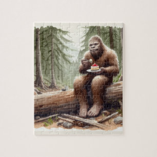 Puzzle Sasquatch en un bosque musgoso con un pastel de qu