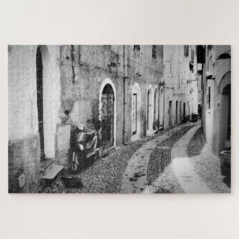 Puzzle Scooter en una calle de Italia en blanco y negro
