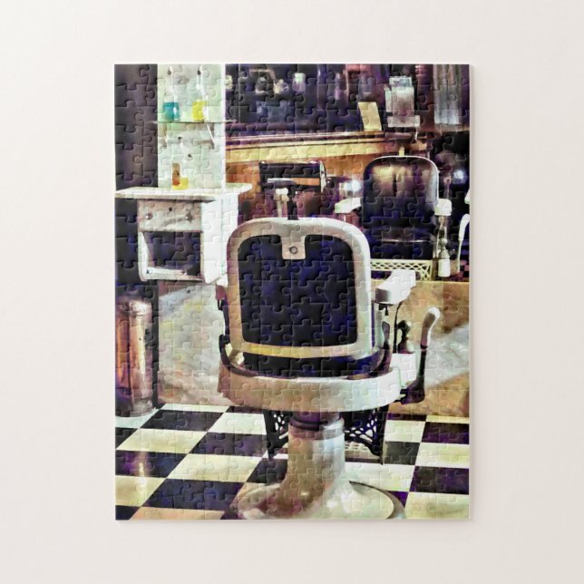 Puzzle Silla de barbero y botellas de tónico de pelo (Vertical)