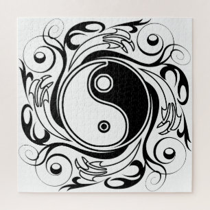 Puzzle Símbolo de Yin y Yang en estilo de tatuaje en blan