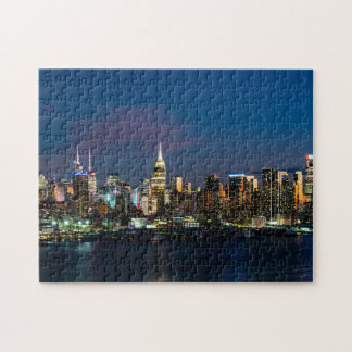 Puzzle Skyline de Nueva York en la noche 2023