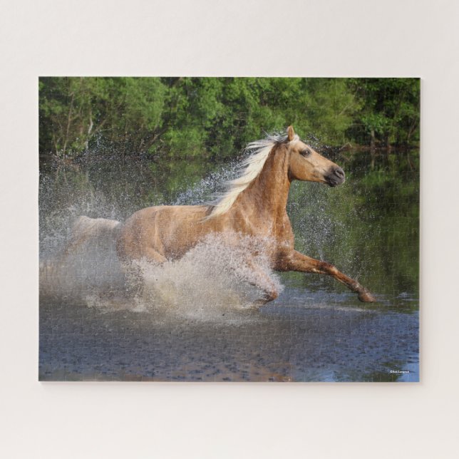 Puzzle Tennessee Walker corriendo a través del agua (Horizontal)