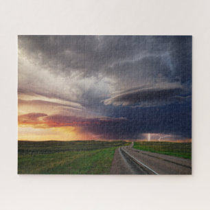 Puzzle Tormenta eléctrica y relámpago al atardecer en Wyo