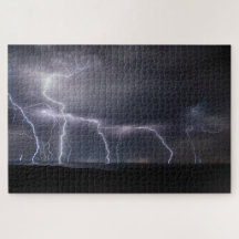 Tormenta relámpago en la noche del ataque, 1014 pi