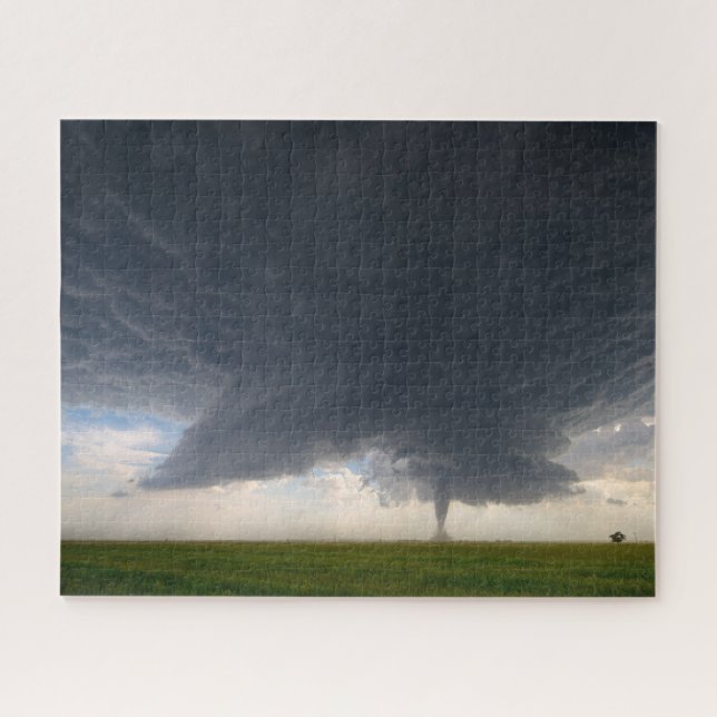 Puzzle Tornado bajo una gran tormenta eléctrica en grande (Horizontal)