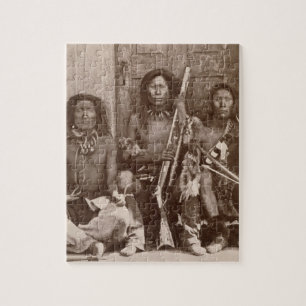 Puzzle Tres indio Braves, fotografiado por el inglés real