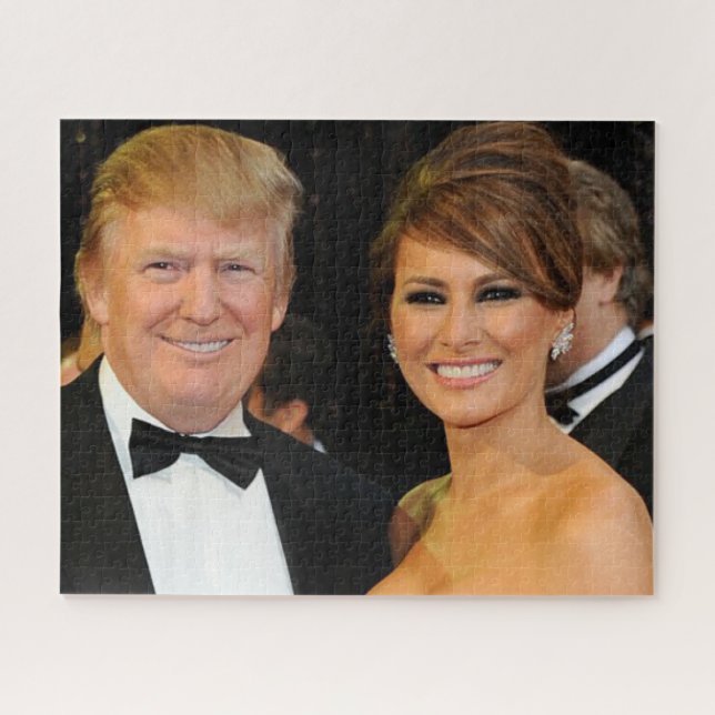 PUZZLE TRIUNFO DE DONALD Y DE MELANIA (Horizontal)