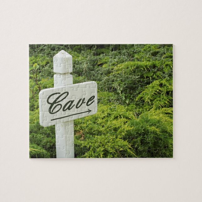 Puzzle Un cartel que señala a la bodega (cueva) en (Horizontal)