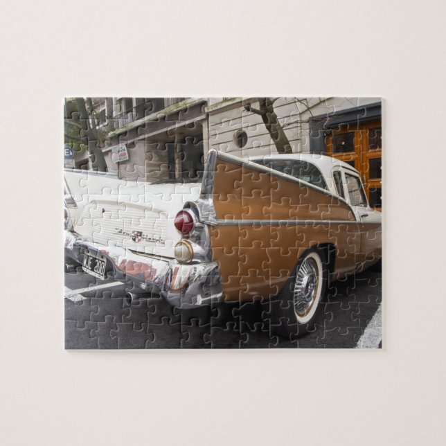 Puzzle Un Studebaker Silver Hawk Classic Car estacionado  (Horizontal)