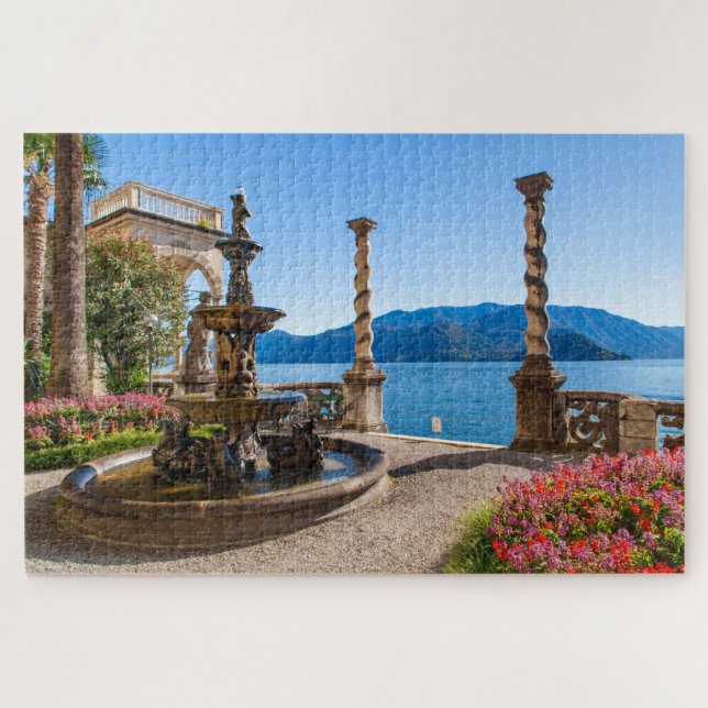 Puzzle Una fuente maravillosa en un jardín en el lago Com (Horizontal)