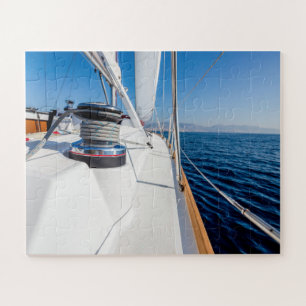 Puzzle vela navegando por el mar