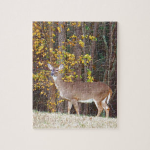 Puzzle Venado frente al árbol amarillo otoñal