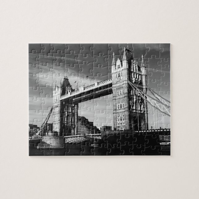 Puzzle Viajes de arte del puente sobre el blanco negro en (Horizontal)