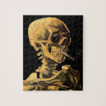 Puzzle Vincent Van Gogh - Calavera con cigarrillo en llam<br><div class="desc">Este aceite sobre lienzo de 1885 fue pintado mientras que Van Gogh era estudiante de la Academie Royale des Beaux-Arts en Amberes, Bélgica y demuestra su extraordinaria habilidad con la luz y la sombra y la figura humana. Un gran regalo para los anti-fumadores o para alguien que quiere dejar de...</div>