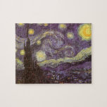 Puzzle Vincent van Gogh - Noche Starry<br><div class="desc">Noche estrellada (1889) de Vincent van Gogh es una pintura vintage de la naturaleza del paisaje artístico de arte fino. Vista de una ciudad en un valle por la noche con nubes girando, las estrellas brillando y una hermosa luna dorada de media luna amarilla. Se pintó durante el día desde...</div>