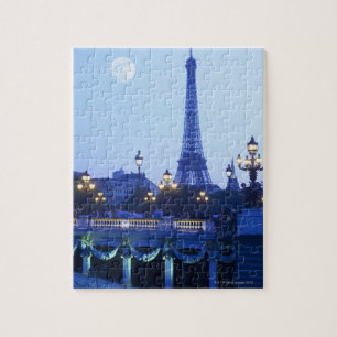 Puzzle Vista nocturna de la Torre Eiffel en el amanecer
