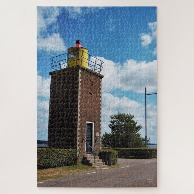 Puzzle Vuurtoren voor scheepvaart in Willemstad Nederland (Vertical)
