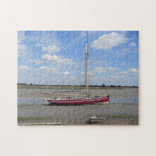 Puzzle Yate rojo y cielos