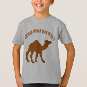 ¿Qué día es hoy? (Estampado de camello) - Camiseta