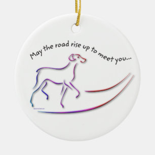 Que el camino se levante con ornamentos de perro