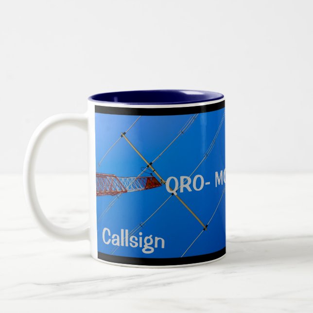 Radio aficionada QRO y taza 2 del indicativo (Izquierda)