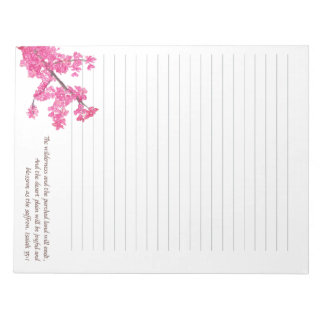 Rama de árbol Redbud en Bloc de notas con línea