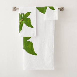 Rana de hojas de uva verde, toallas de baño puest