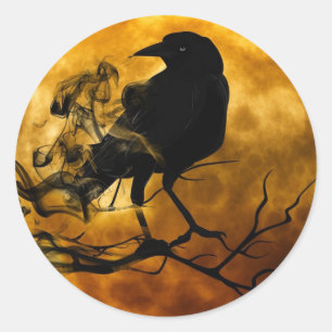 Raven mágico oscuro en Pegatina de Halloween en la