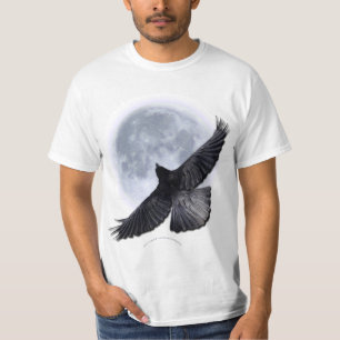 Raven negro volador abrazando la camiseta de la lu