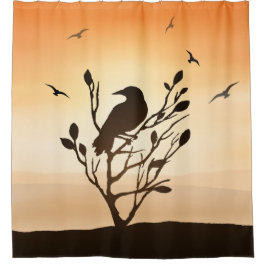 Ravens en la cortina de la ducha de la puesta de s