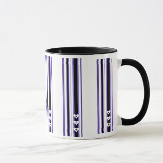 Raya la taza de la púrpura de los corazones de n