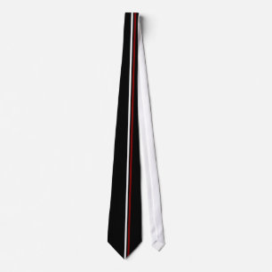 Rayas blancas y marrón verticales en la corbata