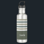 Rayas Patrón personalizado monograma botellas de a<br><div class="desc">Cambie el campo de texto a lo que desee. También puede cambiar el tipo de letra y su tamaño y color utilizando la función "Personalizar it",  así como añadir más campos de texto si lo desea. Vea mi tienda para ver más artículos con este diseño y opciones de color.</div>
