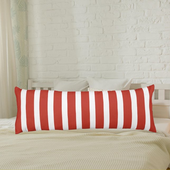 Rayas rojas y blancas almohada de cuerpo lindo (Subido por el creador)