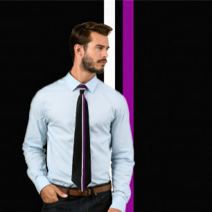 Rayas verticales blancas y moradas en corbata negr