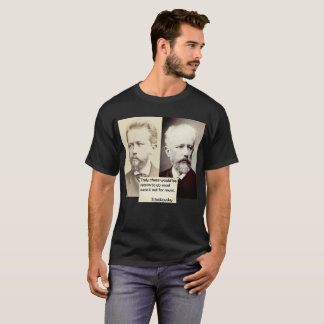 Razón de Tchaikovsky para ir camisa enojada de la