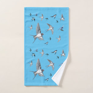Rebaño de aves tragaperras que vuelan
