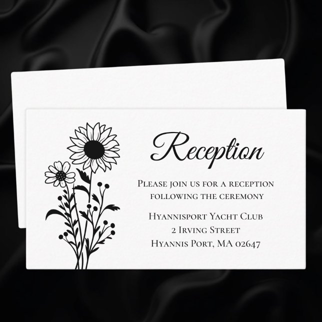 Recepción de boda floral blanca y giratoria (Subido por el creador)