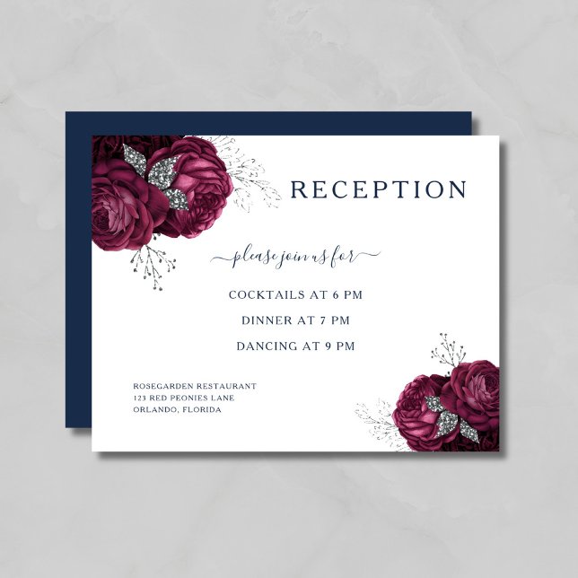 Recepción de bodas de Rosas de borgoña con flores  (Navy Blue Floral Burgundy Roses Wedding Reception Enclosure Card)