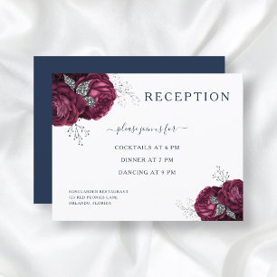 Recepción de bodas de Rosas de borgoña con flores
